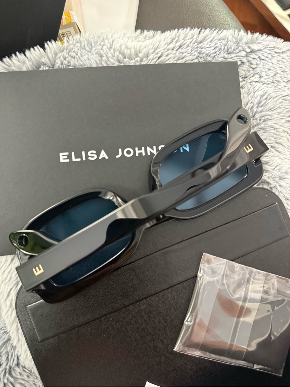 Elisa Johnson Lexi Blue Lens Glossy Black Rectangle Sunglasses - Picture 3 of 6